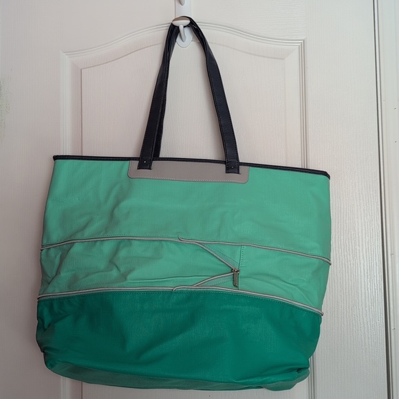 🆕 Tupperware®️ Expandable Tote - Picture 2 of 9